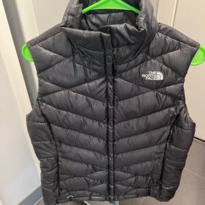 Women's north face vest